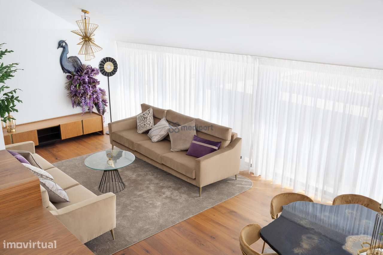 APARTAMENTO T3 JUNTO AO CASTELO LEIRIA - FACÇÃO E-39