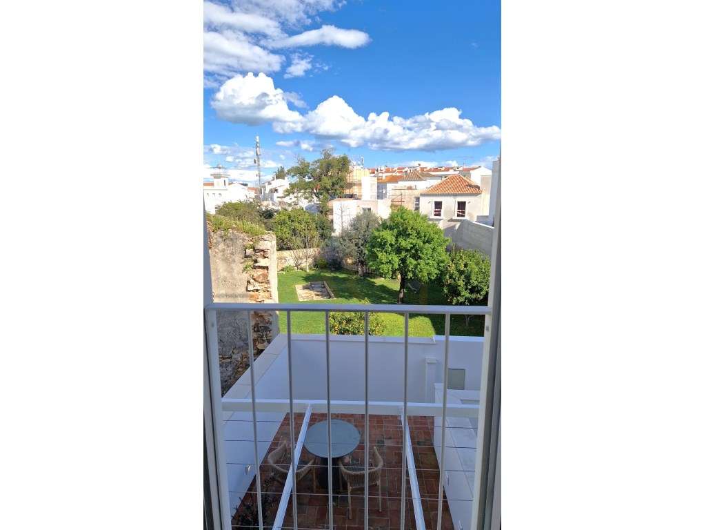 Moradia T3 de luxo no centro de Tavira com piscina e garagem privada-19
