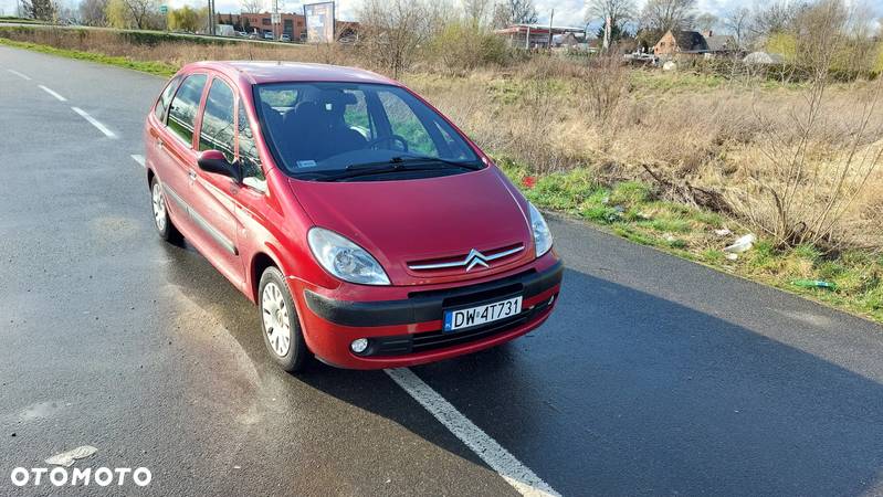 Citroën Xsara Picasso 1.8 16V Control+ (sx) - 1