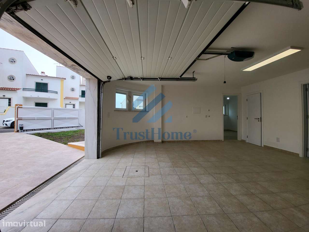 Moradia V3+1 totalmente remodelada na Ericeira com vista mar - Grande imagem: 4/60