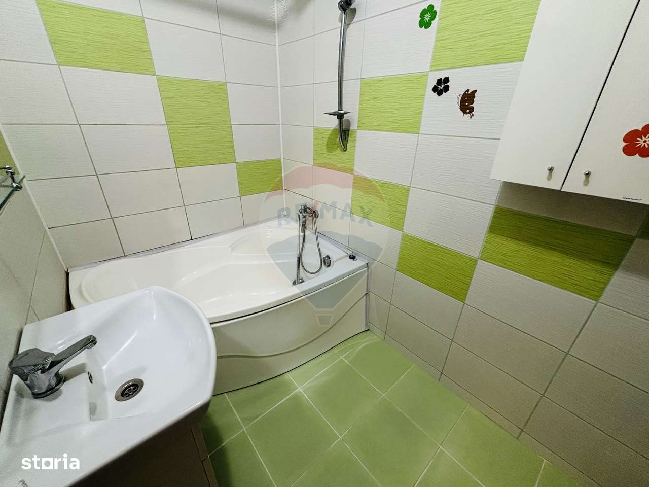 Apartament spatios de vânzare 2 camere EROILOR . VOLUNTARI A3-18