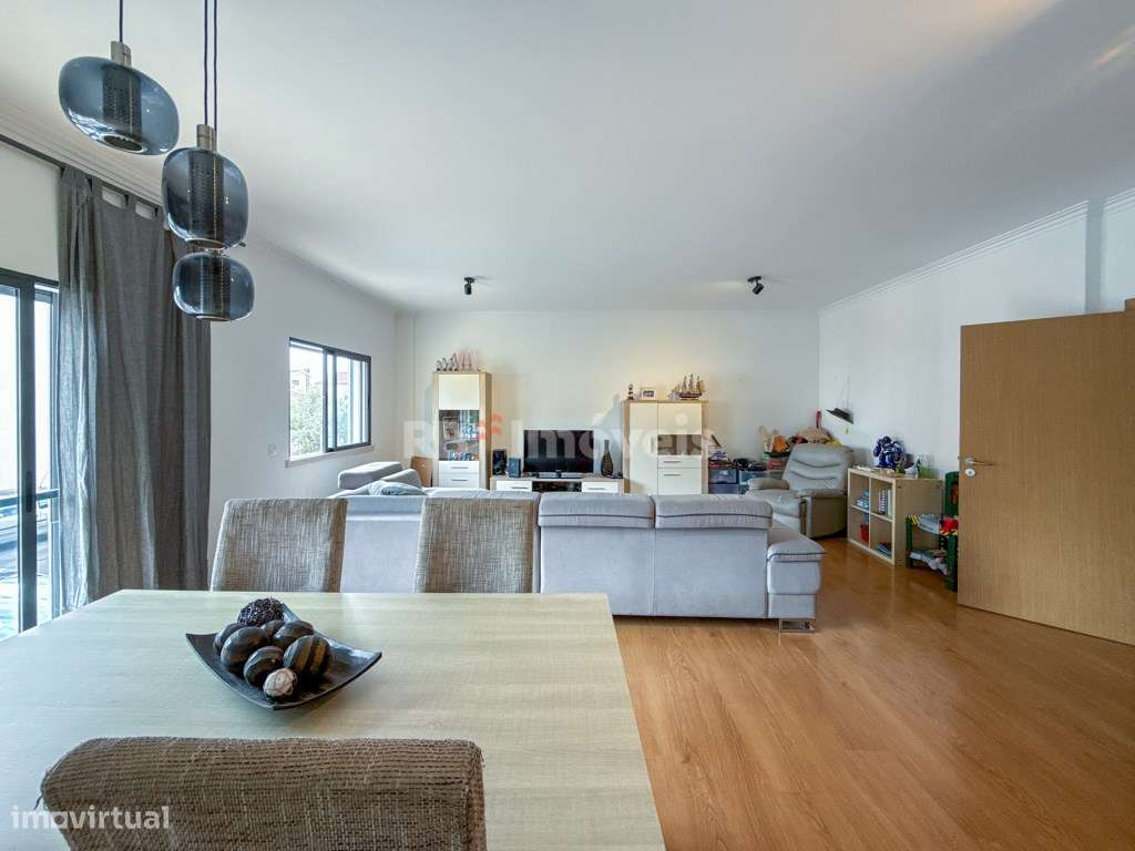 Apartamento T3- Com Garagem e Terraço - Grande imagem: 4/41