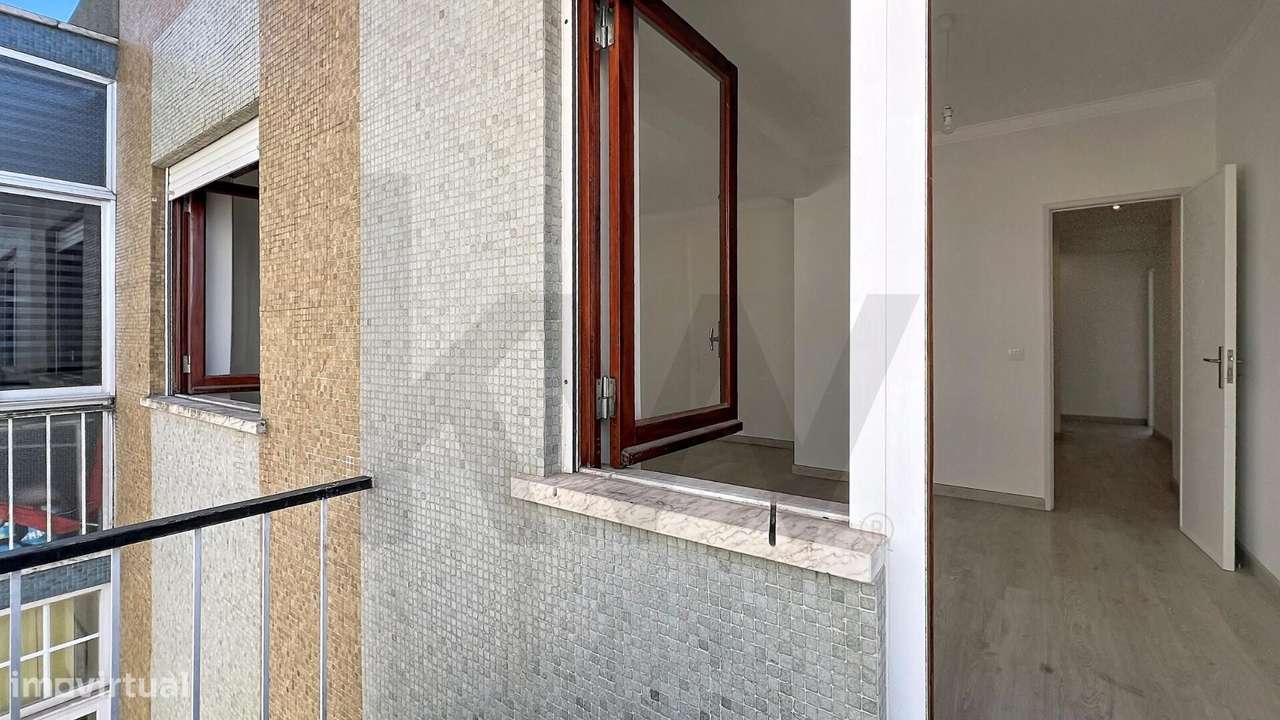 Apartamento T3 Totalmente Remodelado | Laranjeiro, Almada | Rua 8 de S - Grande imagem: 5/22