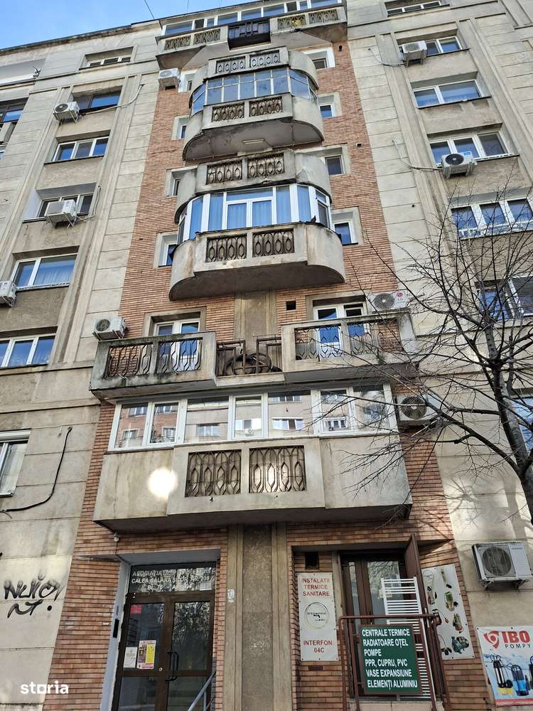 Vand apartament cu 3 camere, lift si confort sporit