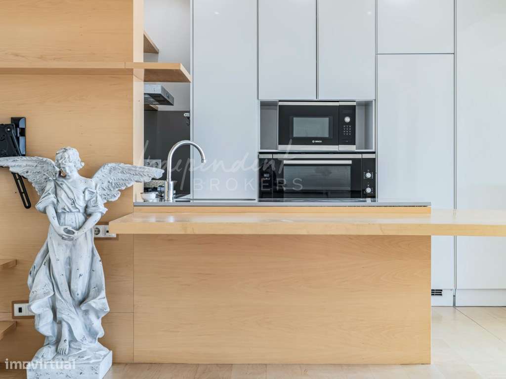 APARTAMENTO T3 TRANSFORMADO EM T2+1 NA AVENIDA CONSELHEIRO FERNANDO...-7
