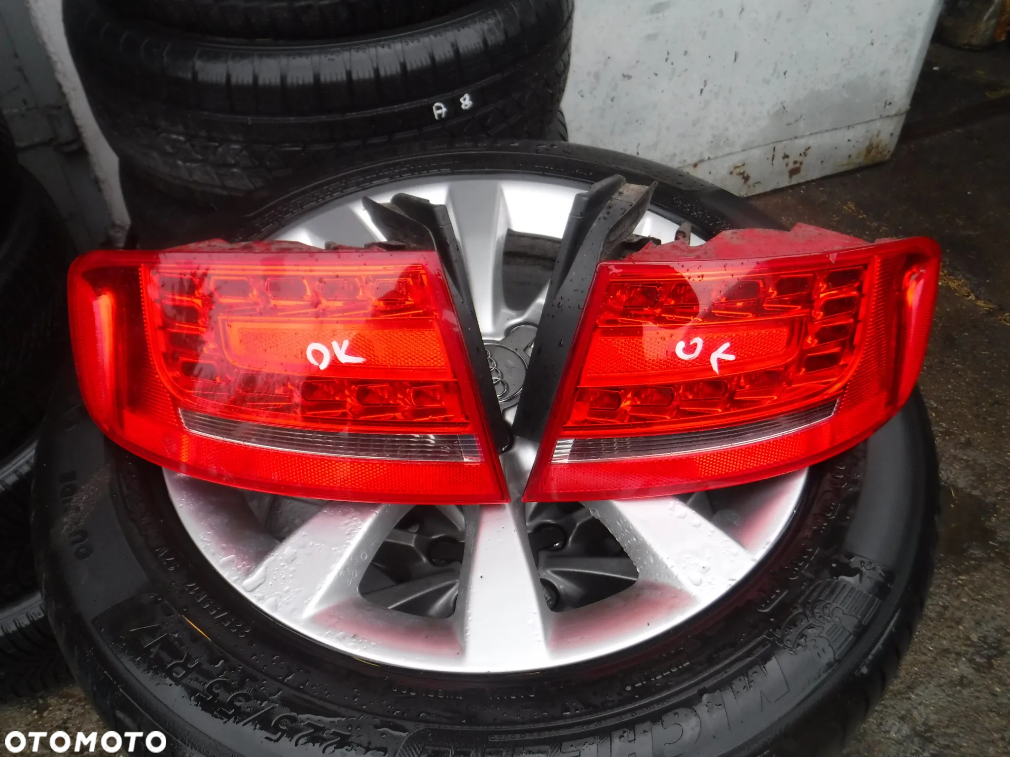 Audi A4 B8 sedan lampa LED lewa  tyl  w blotnik - 5
