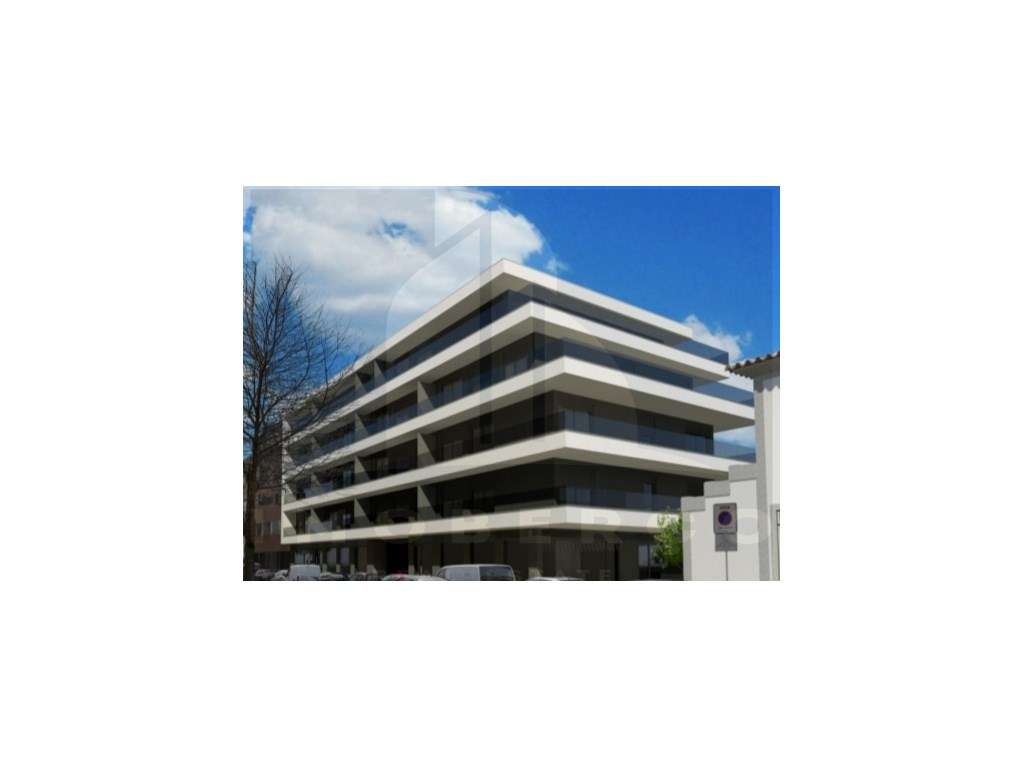 Loja para Arrendamento - Localização Premium na Av. D. João IV - Grande imagem: 4/5