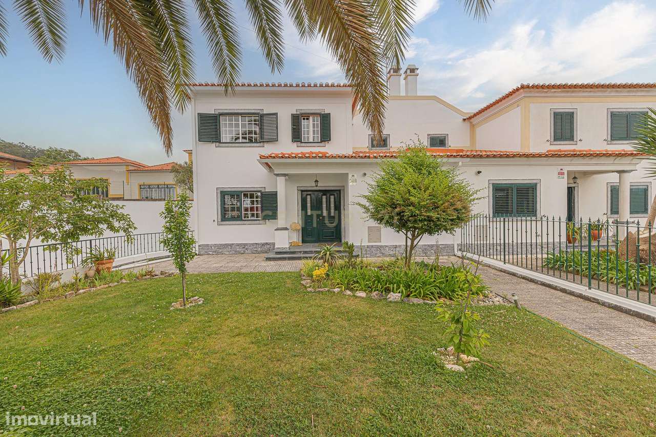 Magnifica  moradia T4 com piscina, Jardim, boas áreas e exposição sola - Grande imagem: 4/58