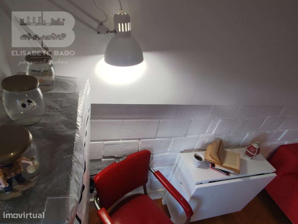 **Apartamento T1 em Campolide com Vista Deslumbrante sobre Monsanto**-7