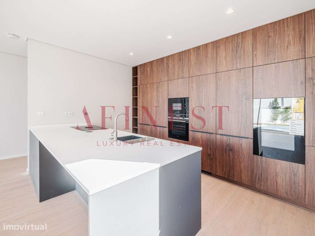 Moradia T4 De Luxo Com Rooftop E Vistas Panoramicas Em Cascais