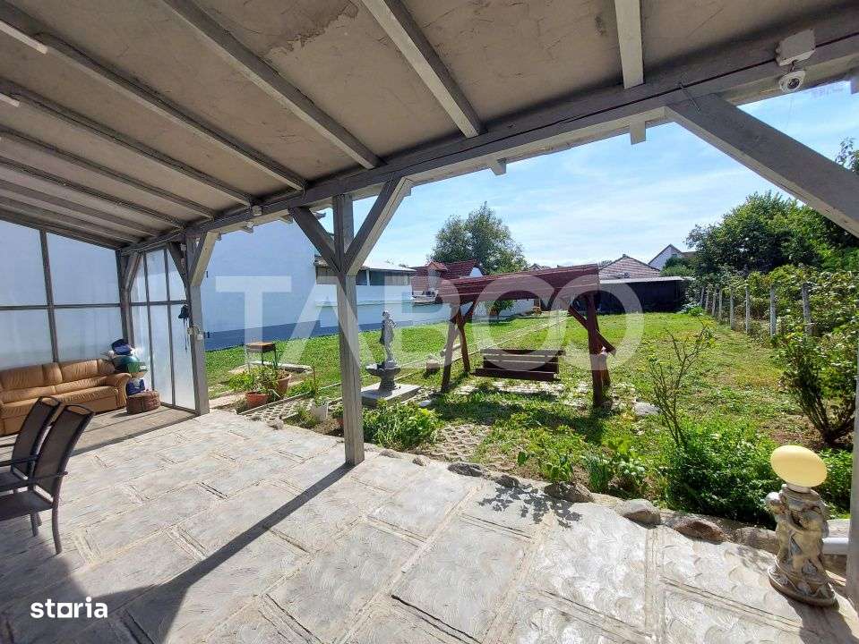 Casa de vanzare teren 950 mp si deschidere 21 m in zona Calea Poplacii - Imagine principală: 1/13