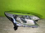 Farol Direito Nissan Note - 2013 - F1106 - 1