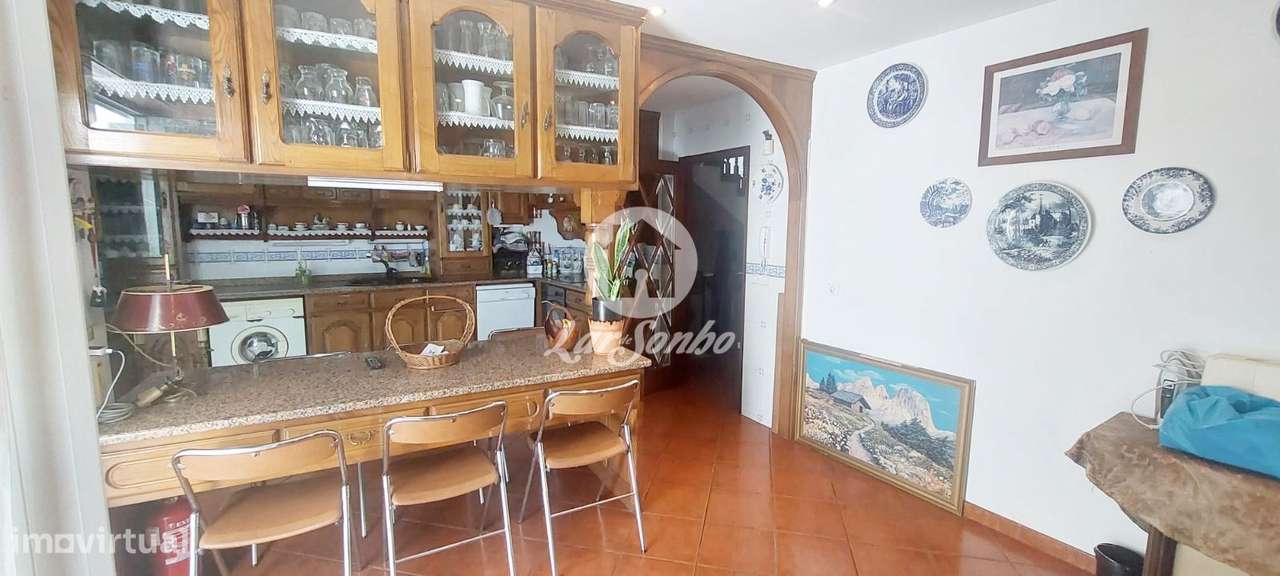 Moradia T4 com loja no R/C no centro da Póvoa de Varzim - Grande imagem: 5/23