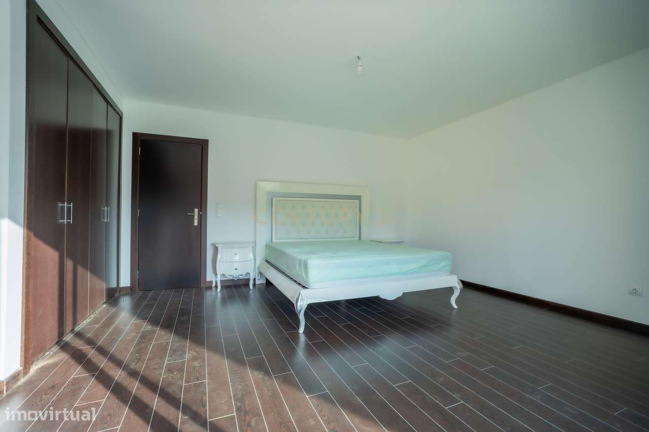 Moradia T4 com Piscina Privativa | Bicesse, Cascais-37