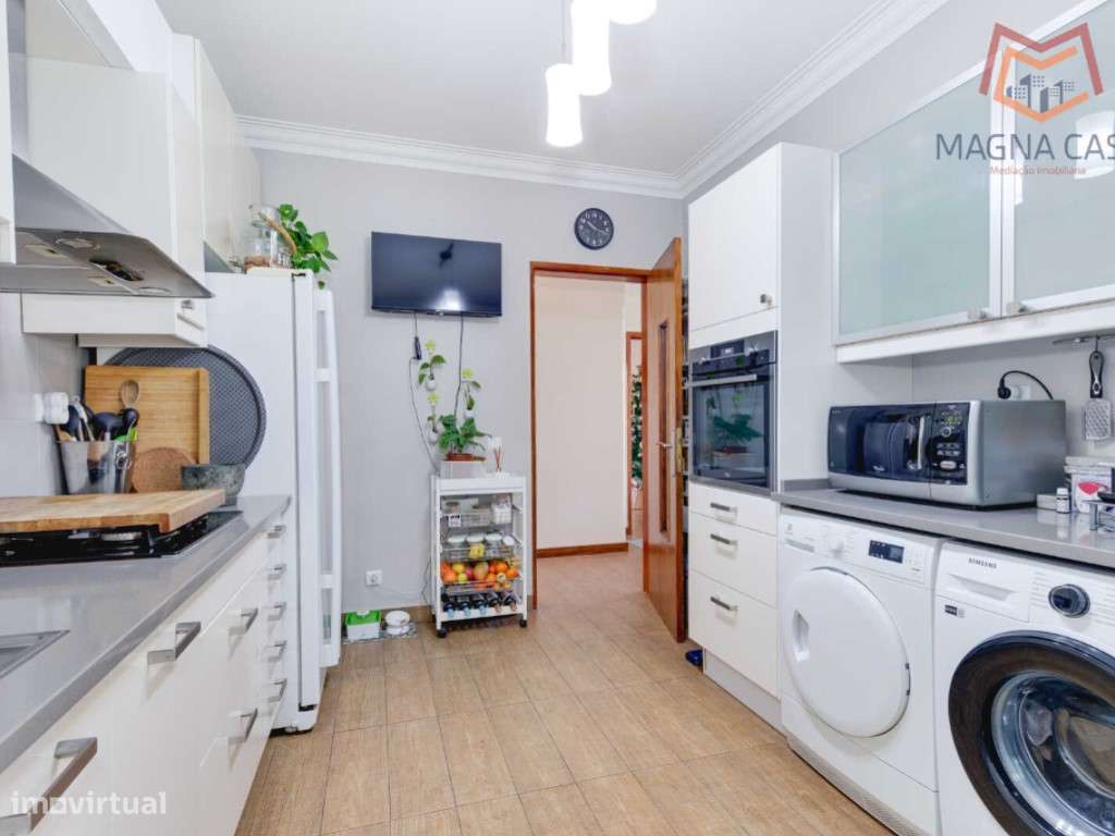 Moradia T10 com logradouro a 5 min da A5, a 7 min de carro da Nova ...-5