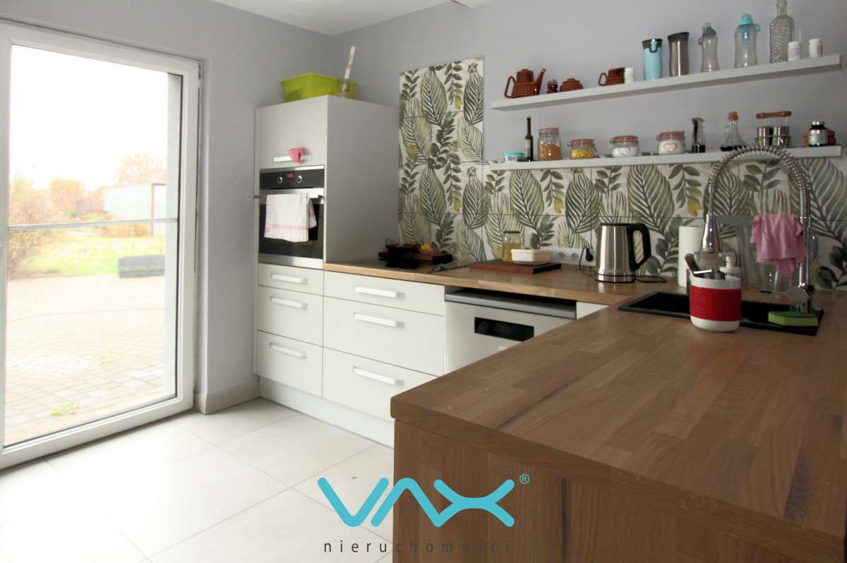 Przestronny dom, dz..5107m2-0