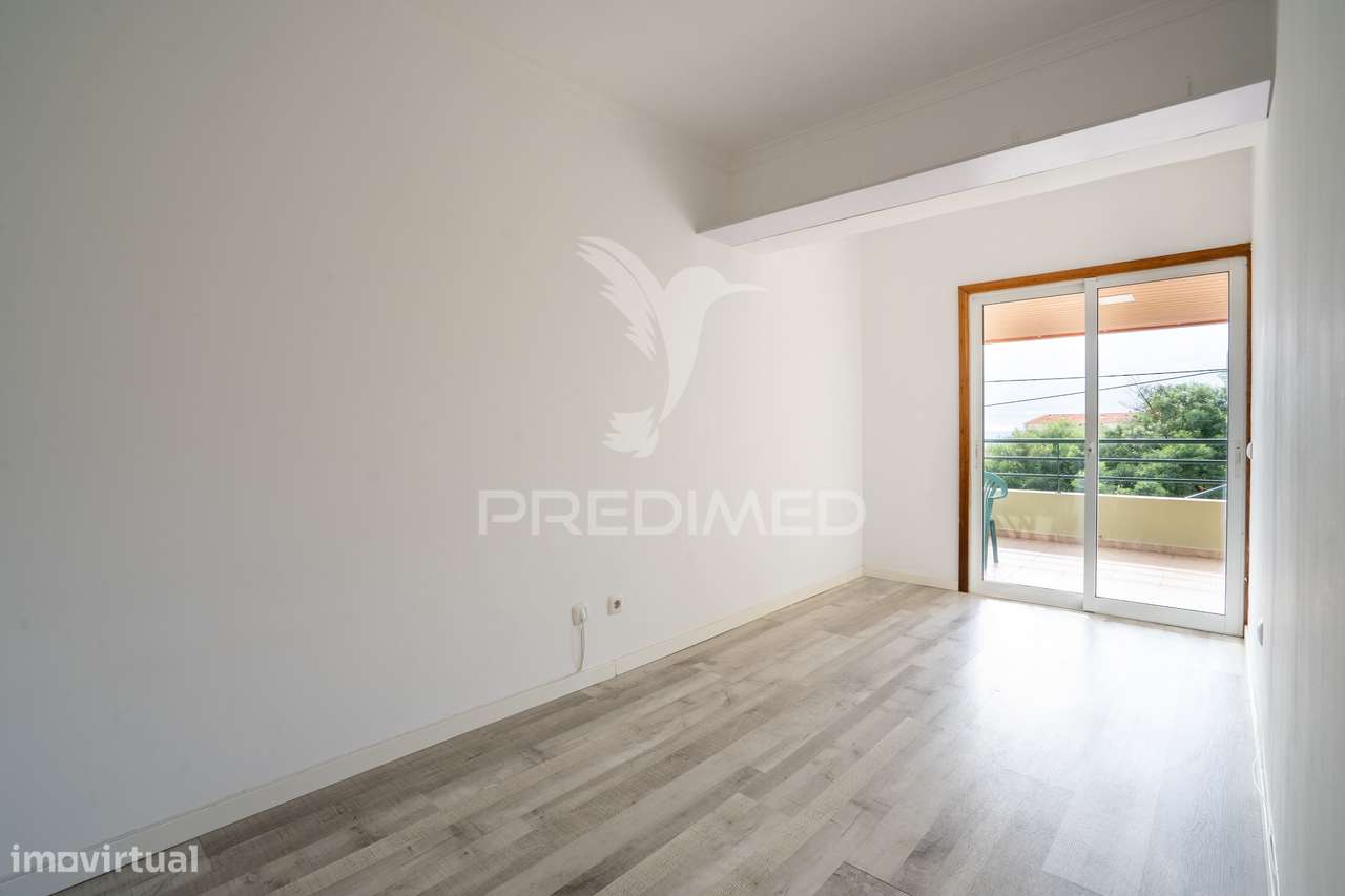 T1+1 no Rés-do-Chão | Varanda Ampla | 4 Arrecadações | 2 Estacionam... - Grande imagem: 5/16