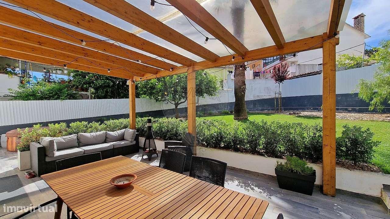 Moradia T4 à venda em Corroios - Grande imagem: 4/49