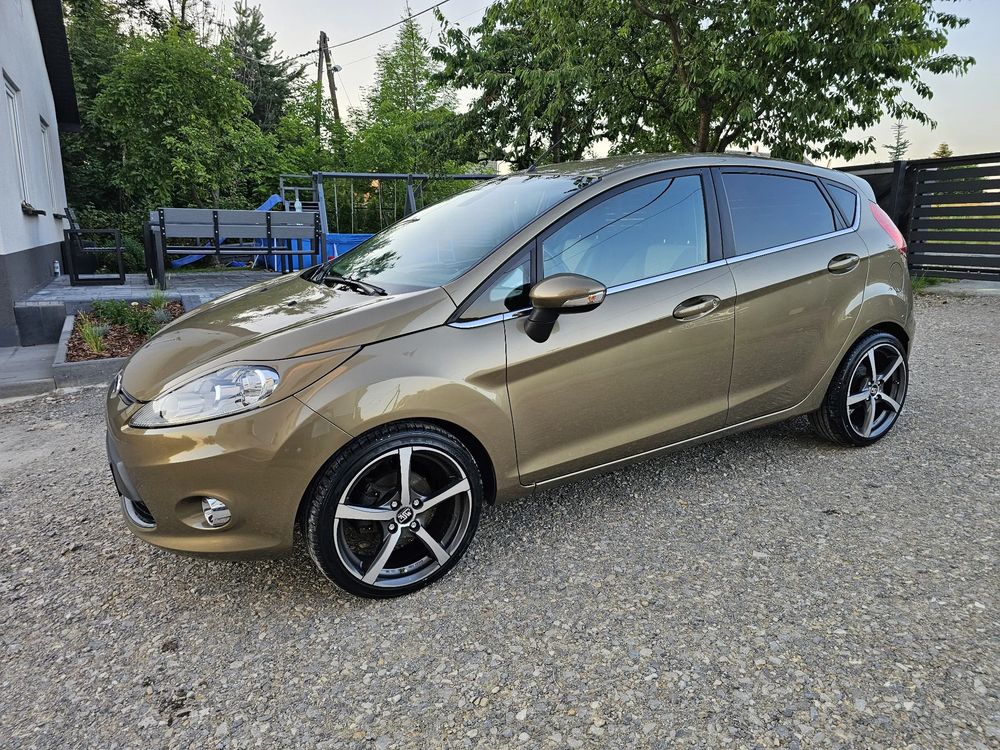 Ford Fiesta Mk7 (2008-) 1.6 Ti-VCT Titanium 2011
