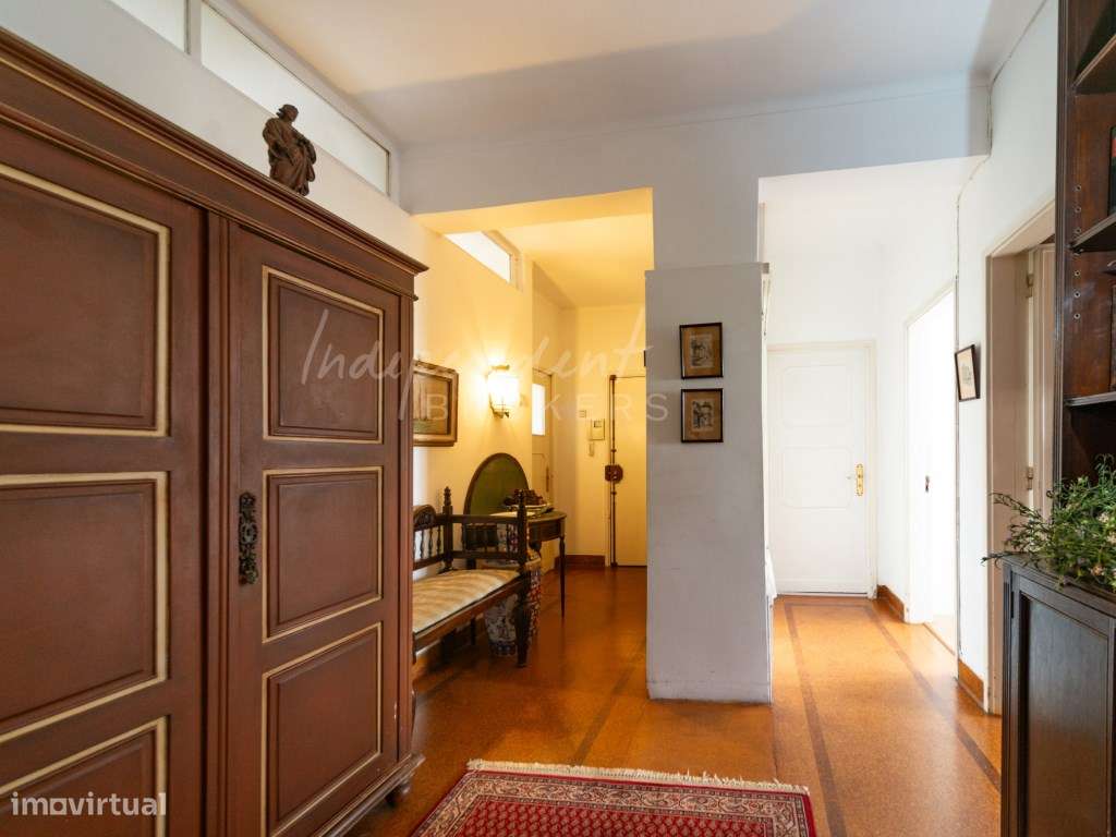 EXCELENTE APARTAMENTO T4 PARA VENDA [ESTRELA]-9