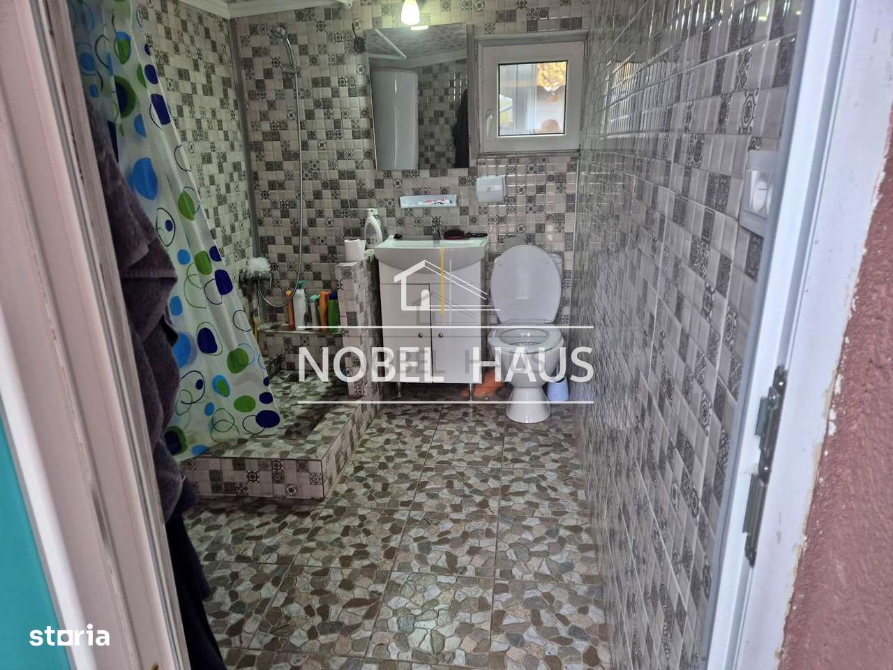 Casa si teren, central Barlad, str Al Sahia-8