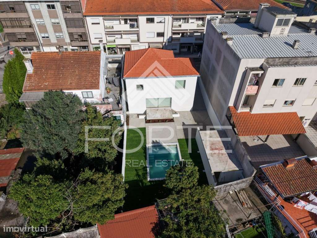 T3 com Piscina em Plena Cidade de São João da Madeira-16