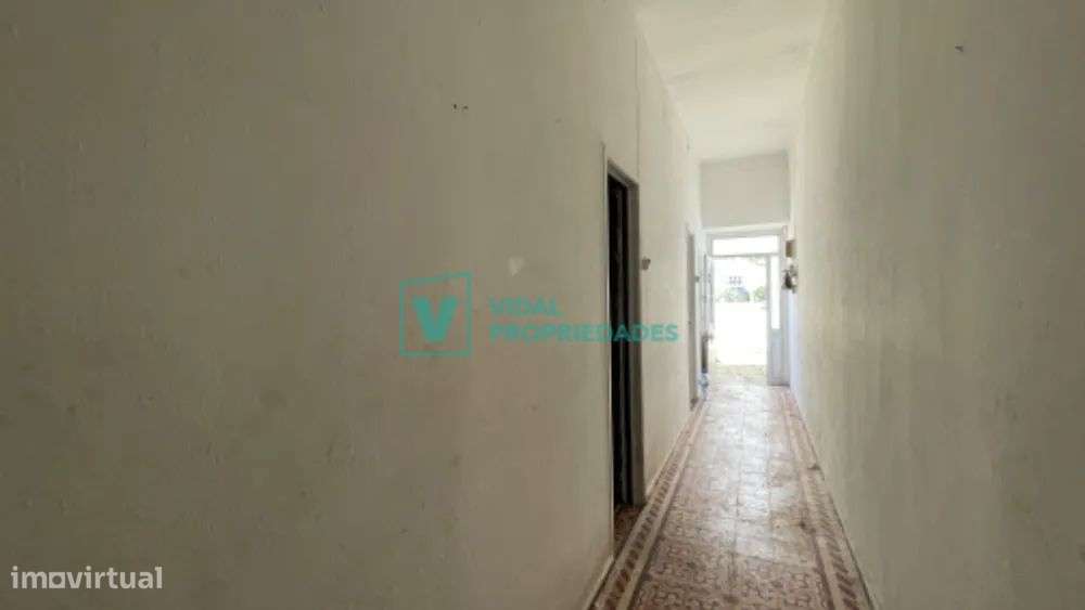 T2 em banda com garagem, jardim e terraço em Faro - Grande imagem: 4/19
