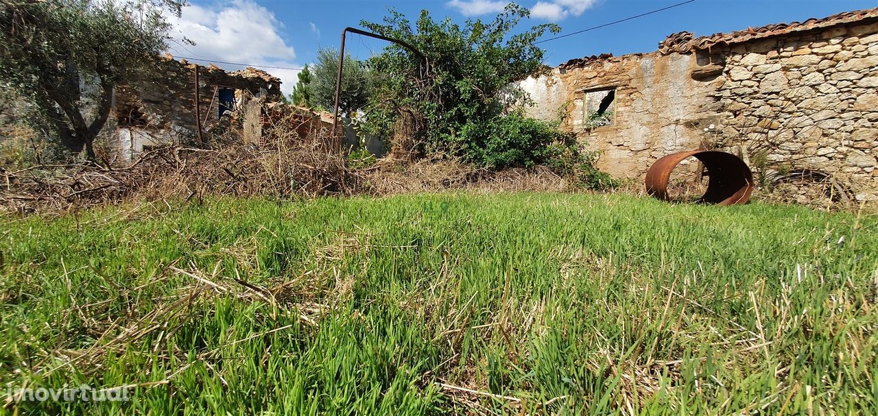 Moradia Isolada T3 Venda em Santo André das Tojeiras,Castelo Branco