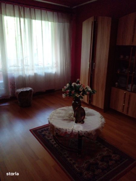 Vand apartament 2 camere zona Tudor etaj 2