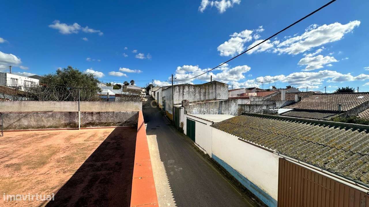 MORADIA T3 BERINGEL COM QUINTAL, TERRAÇO E GARAGEM-13