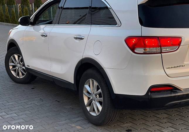 Kia Sorento - 13