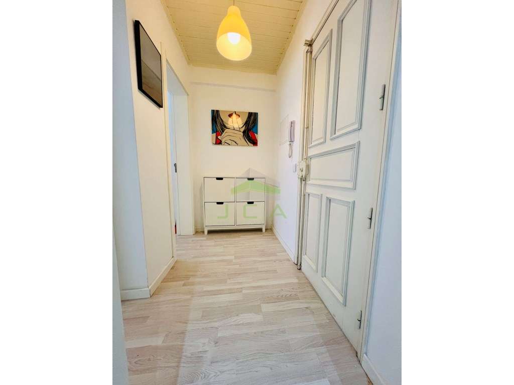 Apartamento T1 totalmente mobilado e equipado-3