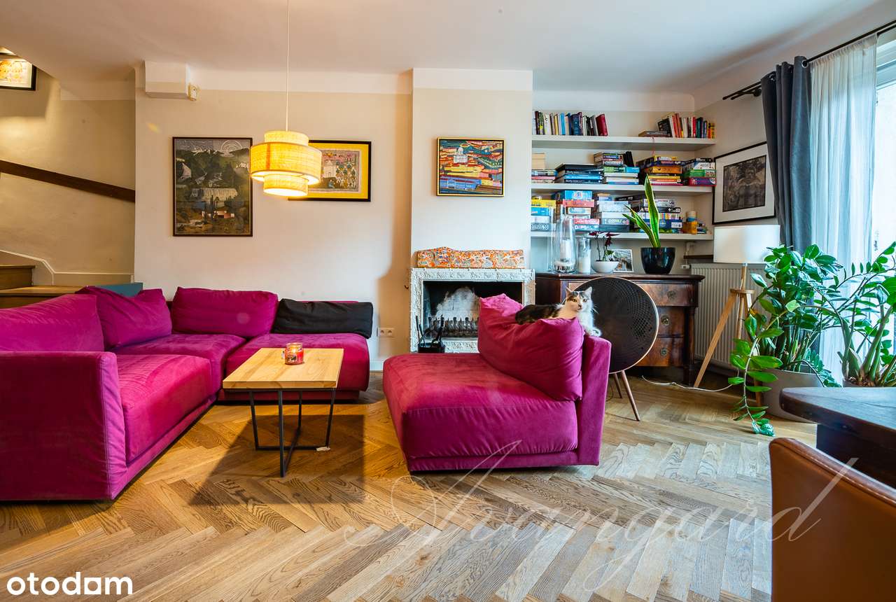 Segment, blisko Galerii Mokotów, widoczny, przy głównej ulicy.-5