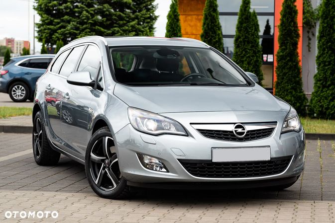 Opel Astra 1.6 Turbo Automatik Cosmo - 1