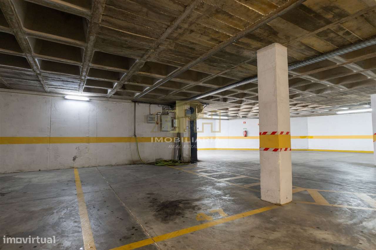 Garagem  Venda em Santarém (Marvila), Santa Iria da Ribeira de Santaré - Grande imagem: 2/8