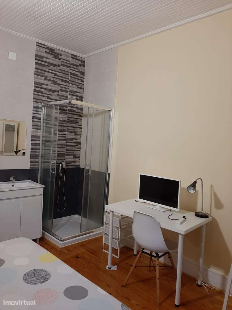 Edifício Junto ao polo das engenharias na covilhã-21