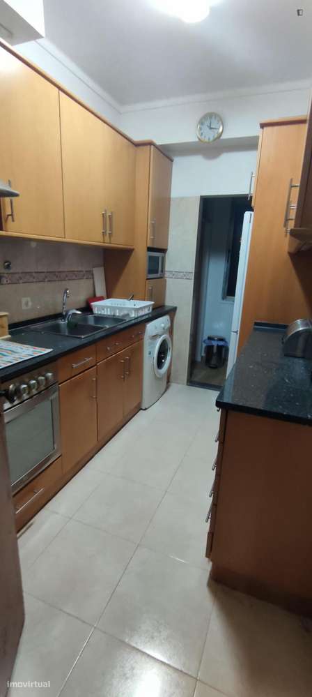 Quarto - localizado em Oeiras Lisbon - Grande imagem: 2/4