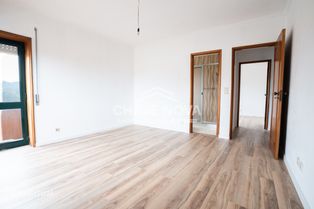 Apartamento T3 c/ 3 Frentes , Garagem Box e Vistas Desafogadas - Grande imagem: 2/16