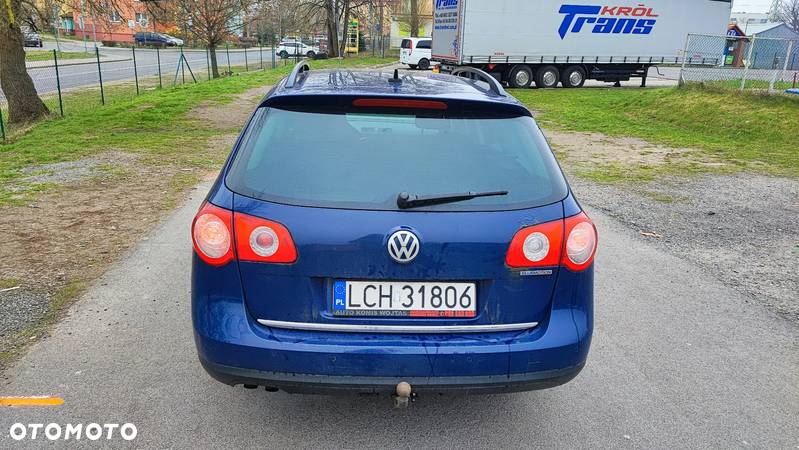 Volkswagen Passat 1.9 TDI Sportline - 4