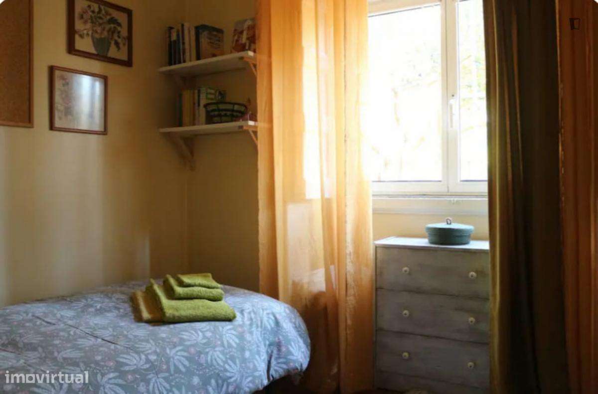 Quarto - localizado em Ajuda Lisbon - Grande imagem: 5/10