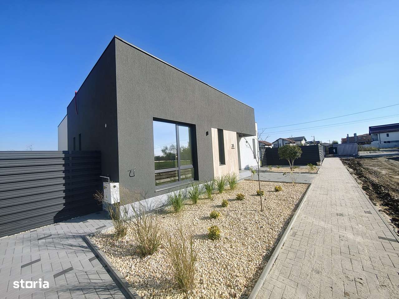 Casa Domnesti Individuala | 4 Camere | 2 Bai | Complex Inchis-1