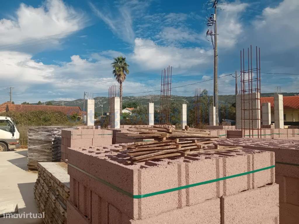 Moradia Térrea V3 Vista serra, lote 1645m2, Lagoa do Cão-12