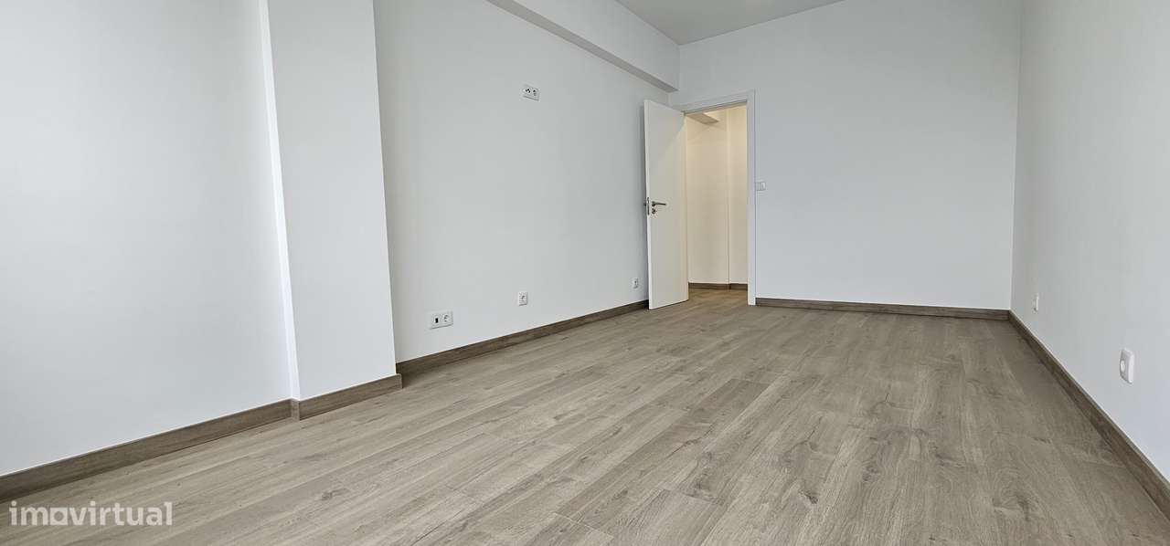 T3 REMODELADO NA URBANIZAÇÃO DO INFANTADO-11