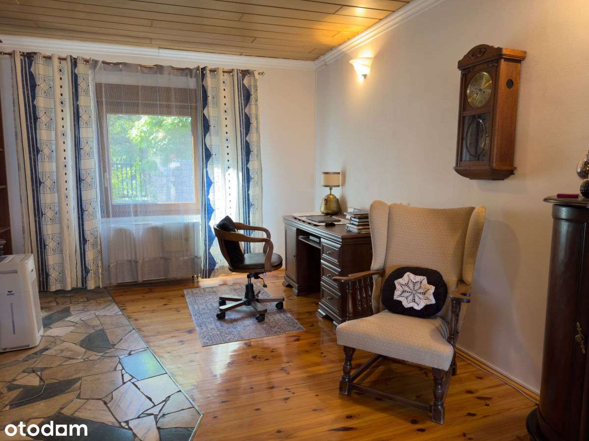 Dom w otoczeniu zieleni Wójcice-8