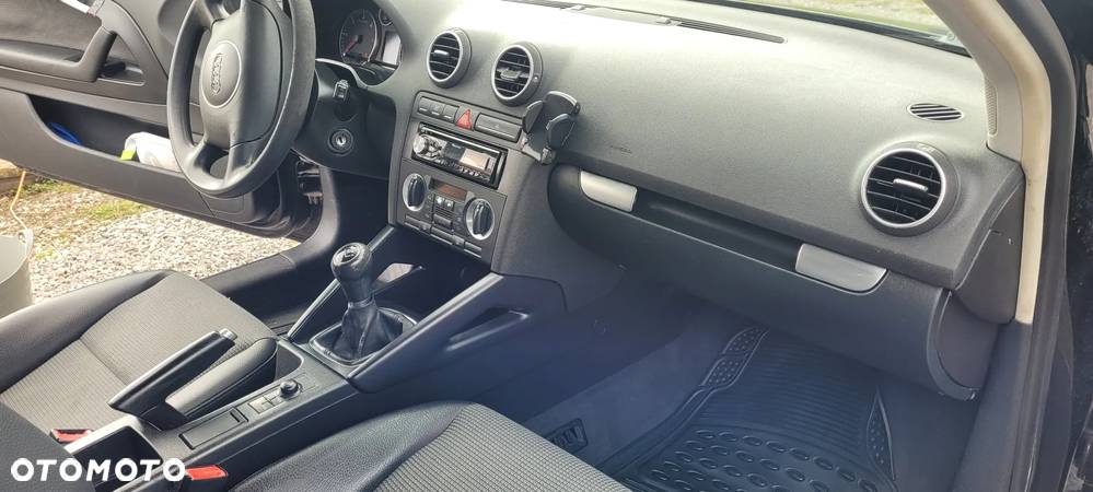 Audi A3 1.9 TDI Attraction - 12