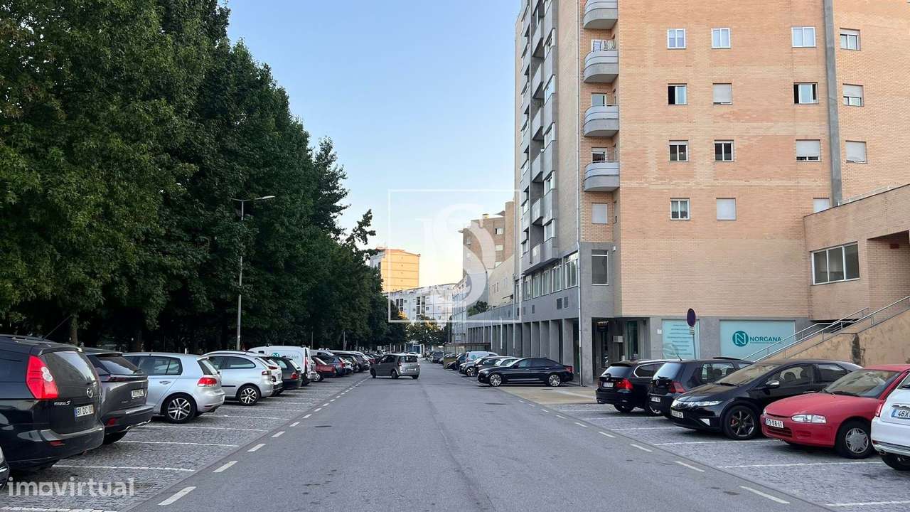 Garagem em Vila nova de Famalicão - Grande imagem: 5/7