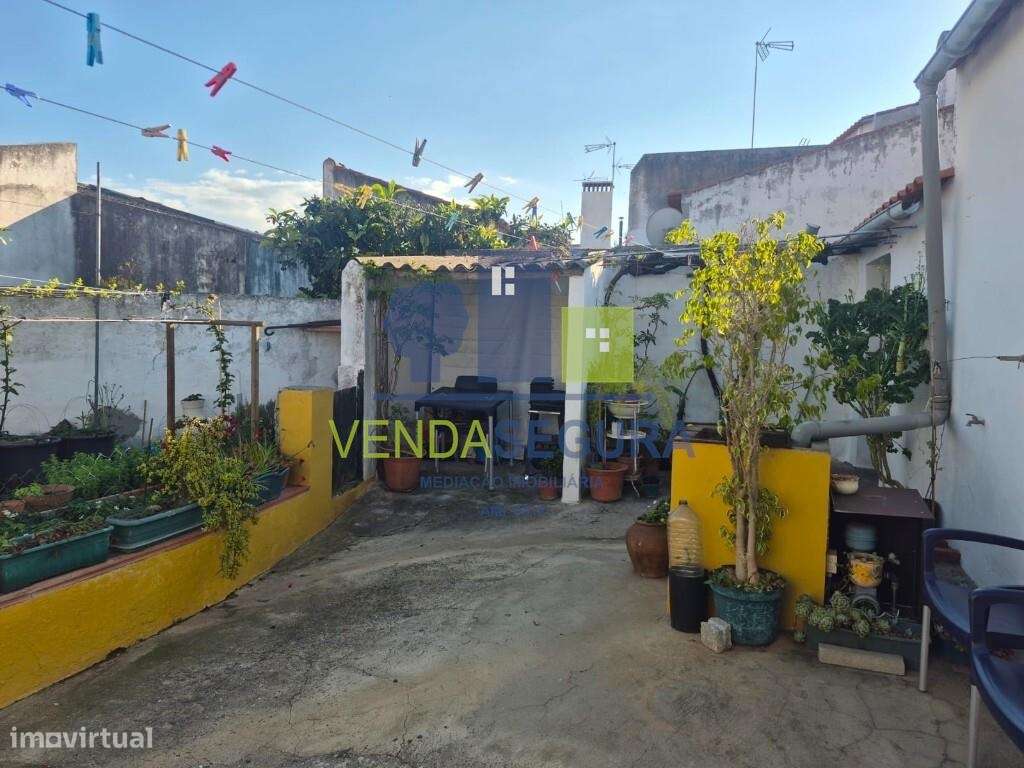 Moradia T3 com quintal, terraço e garagem | Pias-25