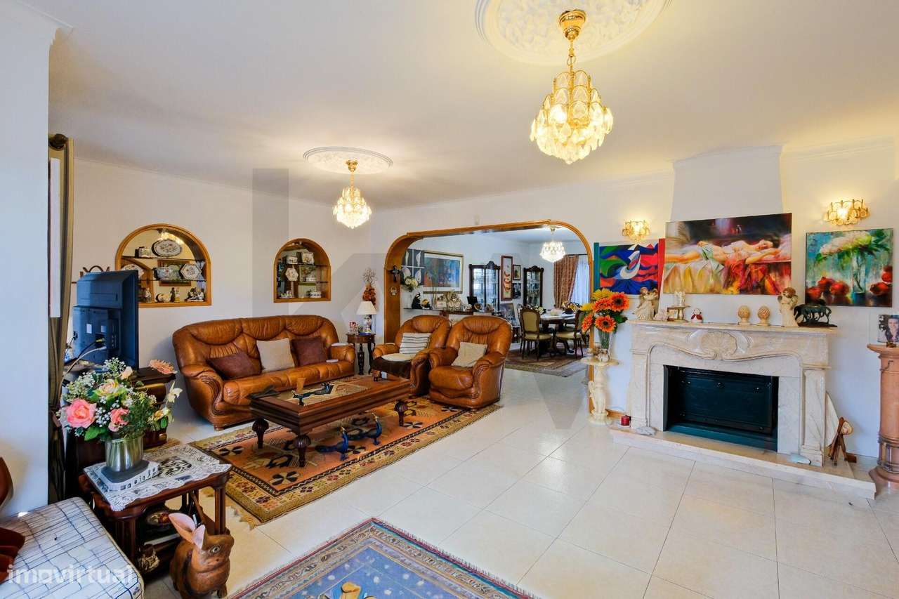 Moradia T5+2 no Alto da Parede com vista mar e piscina - Grande imagem: 3/60