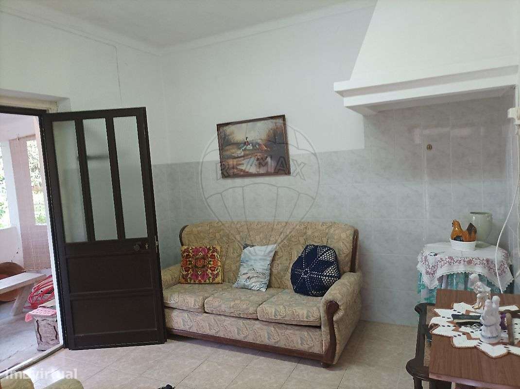 Moradia T2 para venda-8