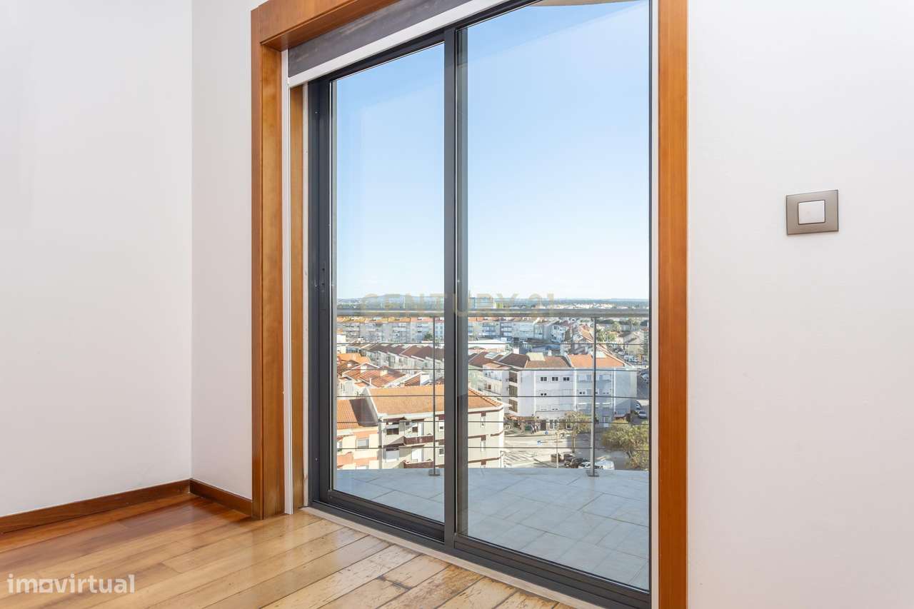 Apartamento T3 para Arrendamento com Vista Panorâmica na Amora - Grande imagem: 5/60